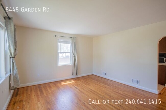 Photo - 8448 Garden Rd