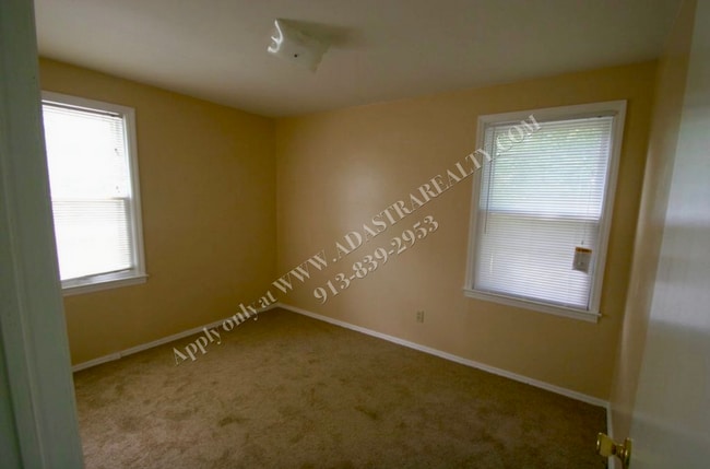 Photo - 11315 E 77th Terrace