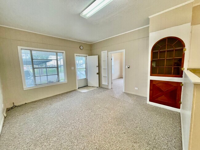 Photo - 719 N 13th St