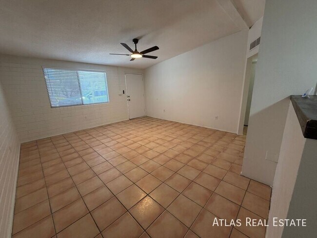 Photo - 3247 N Sycamore Ave
