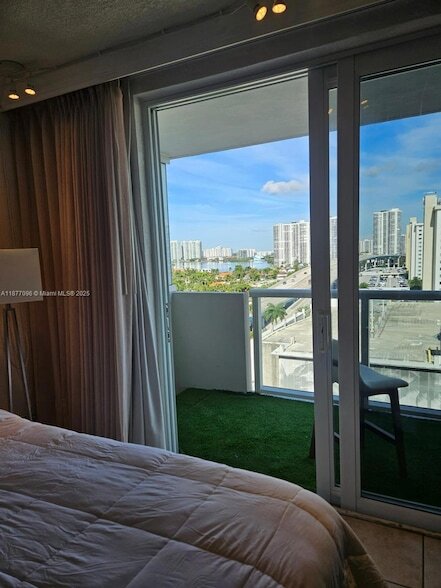 Photo - 19201 Collins Ave Unidad 1036