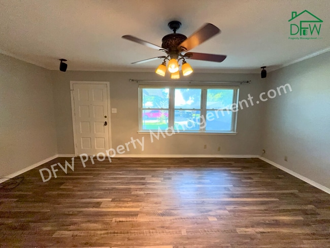 Photo - Charming 3-Bedroom Home with Sunroom & Spacious Backyard in Irving!