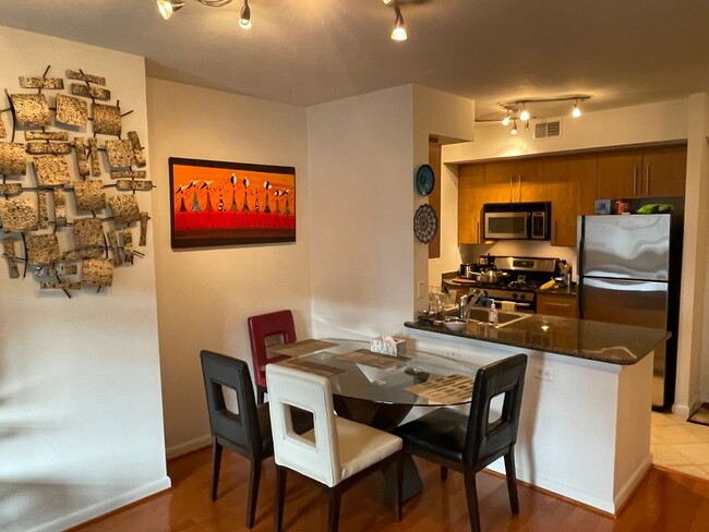 Photo - 1021 N Garfield St Condo Unit 848