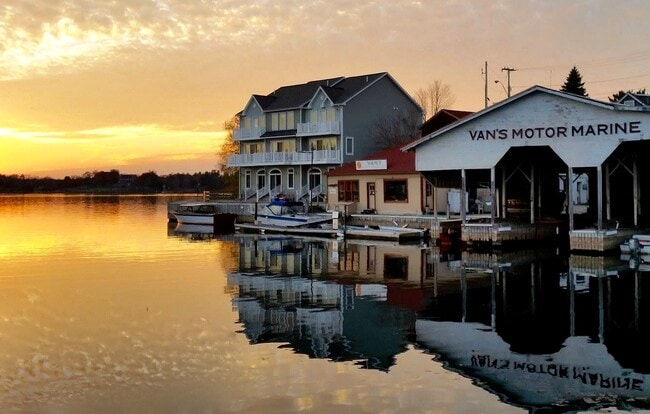 Photo - 16 Sisson St