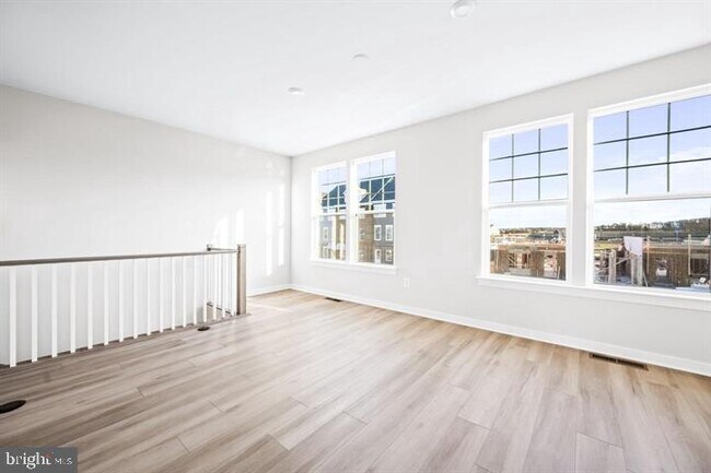 Photo - 42508 Invergordon Ter