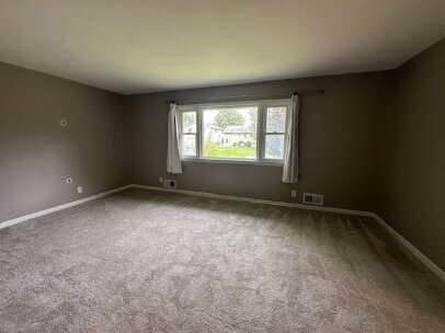 Photo - "Charming 2-Bed Hideaway in NE Minneapolis - Spacious 900 Sq. Ft. Comfort!"