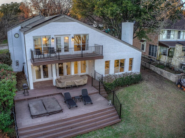 Photo - 8402 Columbia Dr