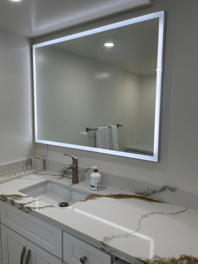 Photo - 633 Rocca Ave