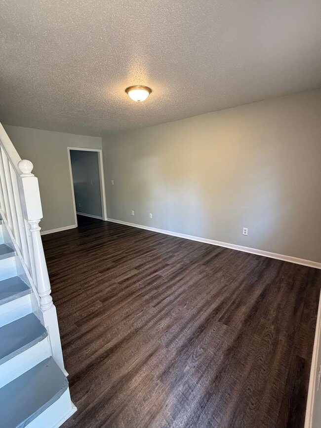 Photo - 413 Booth Rd