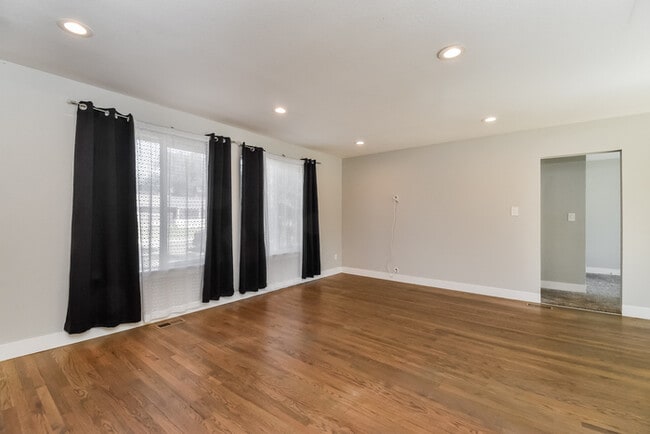 Photo - 151 Harvard St