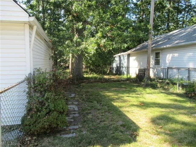 Photo - 29107 Fuller Ave