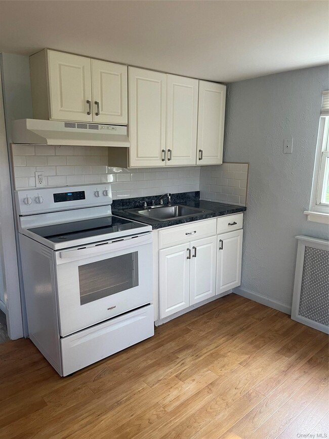 140 Nassau Ave