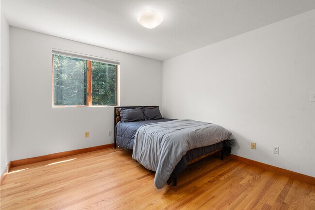 Photo - 7 Larch Rd