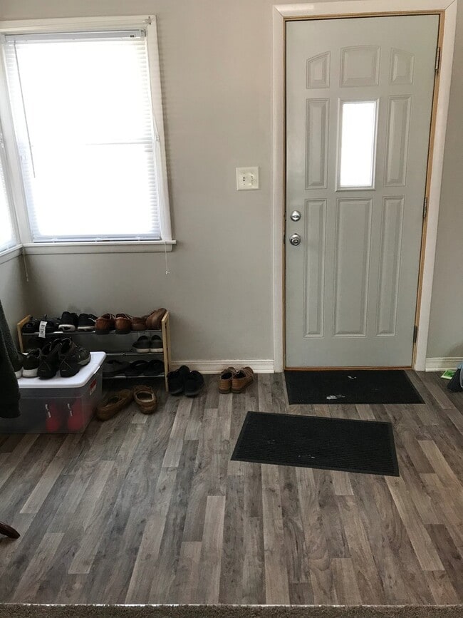 Photo - 3 Bedroom Single Family w/Garage & Large Yard