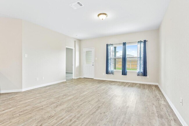 Photo - 2072 Port Ellen Dr