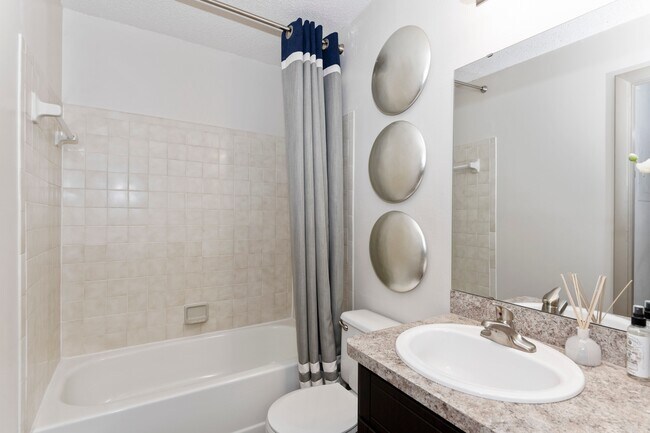 Canopy at Baybrook Apartments