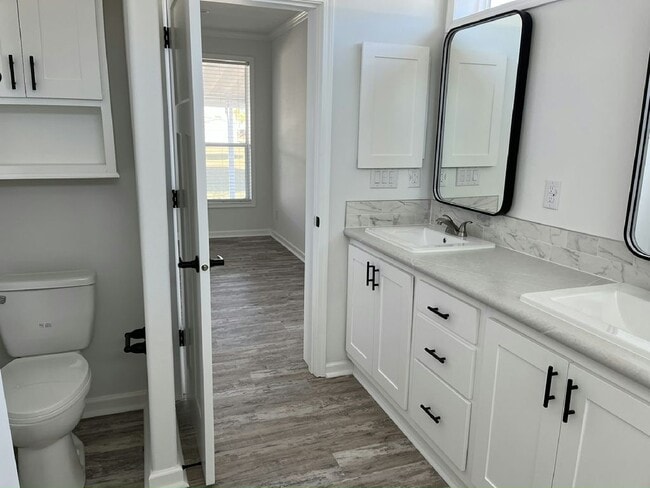 Photo - 1662 Coralwood Ln