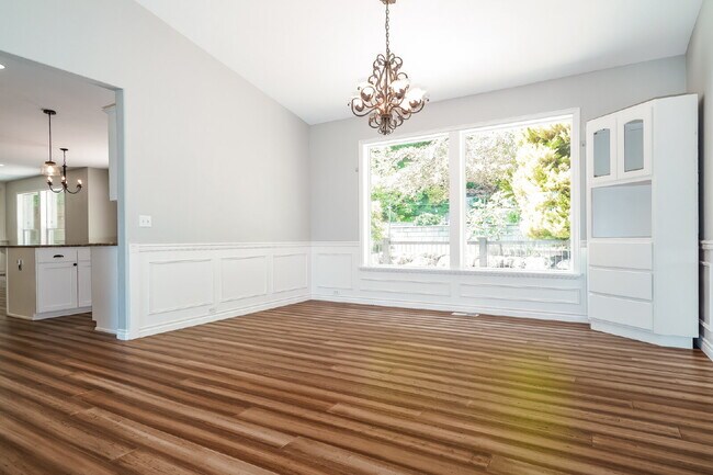 Echo Falls Executive Retreat | Hot Tub | Detached Office | Landscaping Included- AVAILABLE NOW FO...