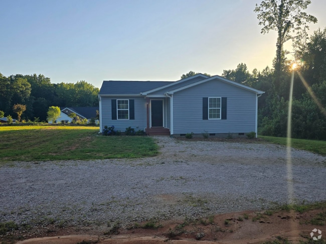 Building Photo - 4633 Rainbow Dr Rental