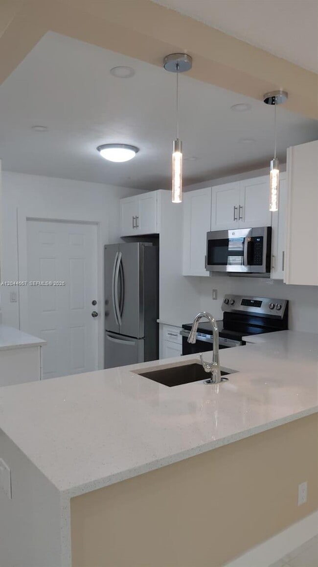 Photo - 5335 NW 10th Ct Unidad 209