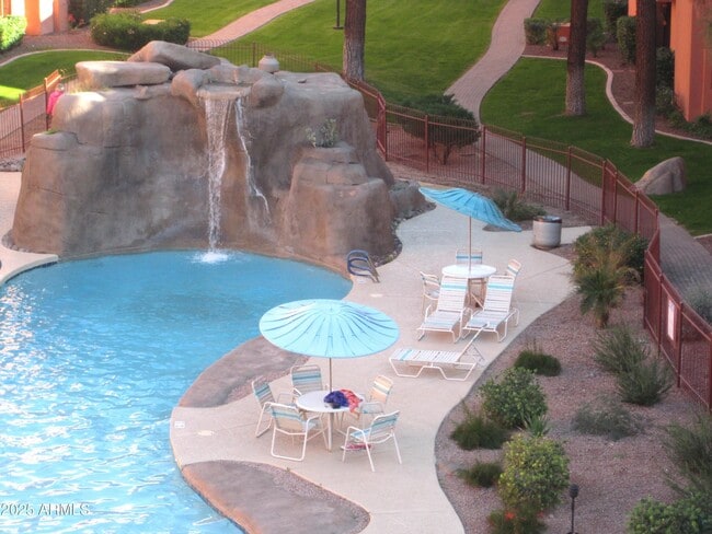 Building Photo - 4303 E Cactus Rd Unit 407