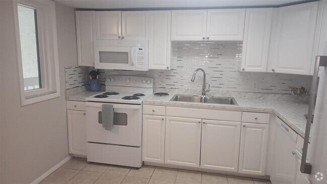 Building Photo - 588 Fairways Ln Unit E204 Rental