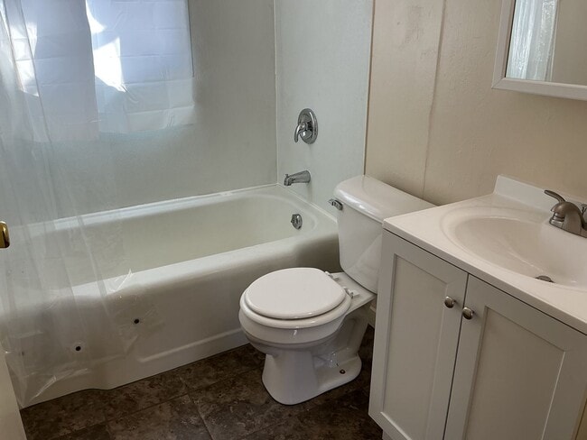 Photo - 2820 W Carmen Ave Unidad 4