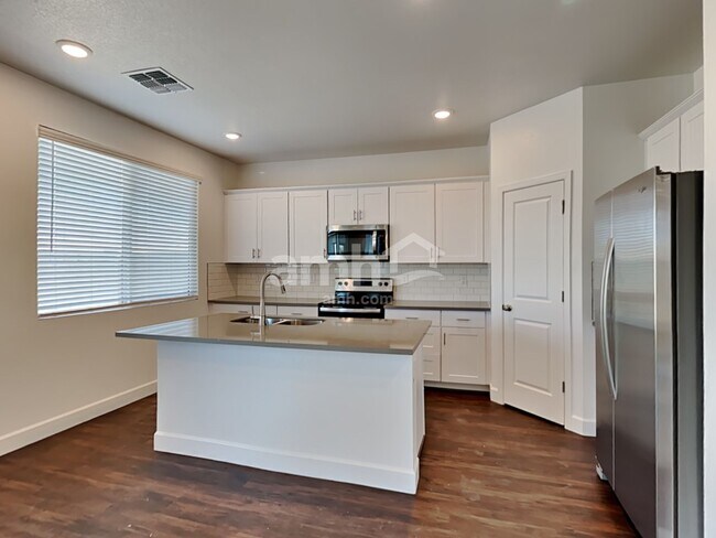 Photo - 17122 Puget Ave