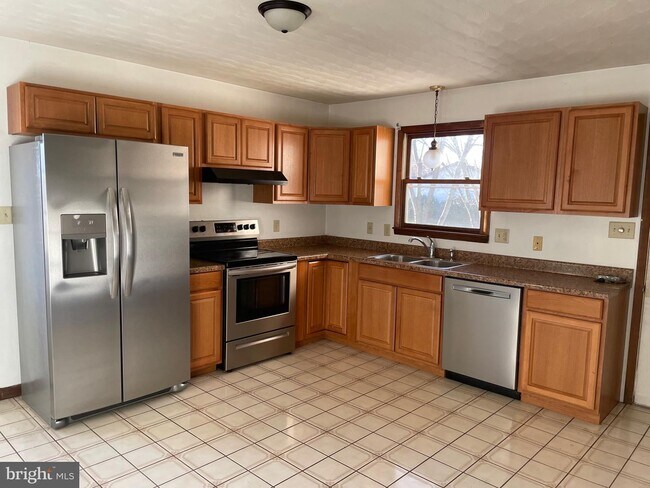 Photo - 1 Spring Dr House