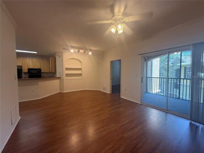 10121 Courtney Palms Blvd Unit 201