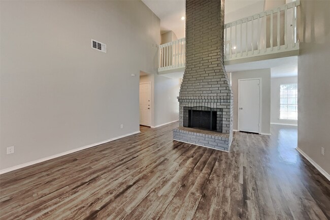 Photo - 16315 Chimneystone Dr