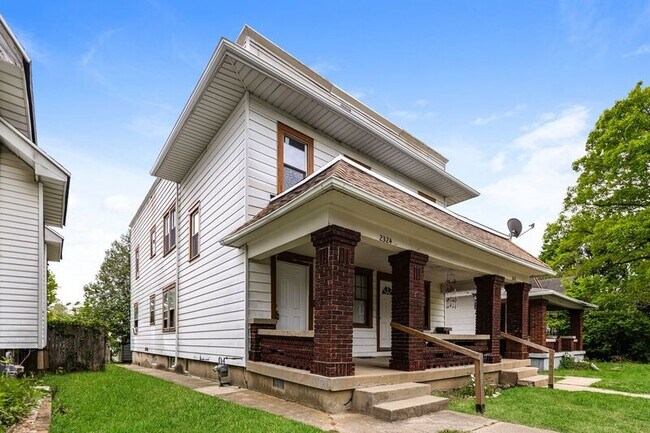 Photo - 2322-2324 Eastview Ave