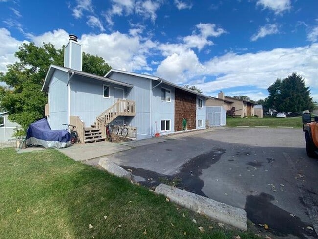 Building Photo - 2314 Hillview Ct Unit 4