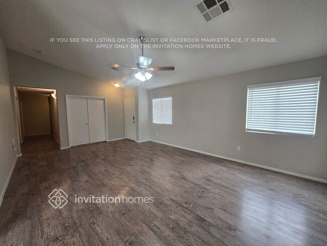 Photo - 5912 Trumbull St