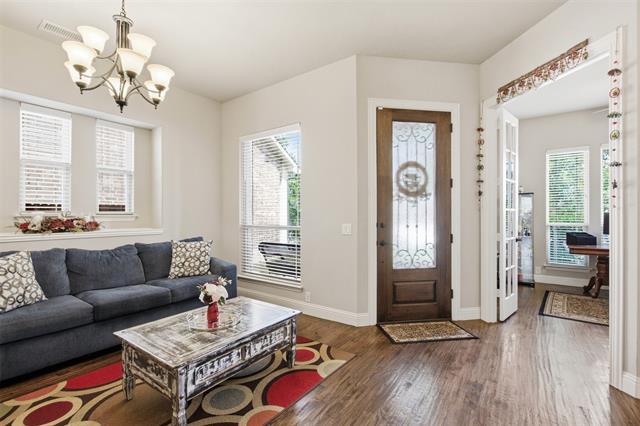 Photo - 2304 Lynbridge Cir