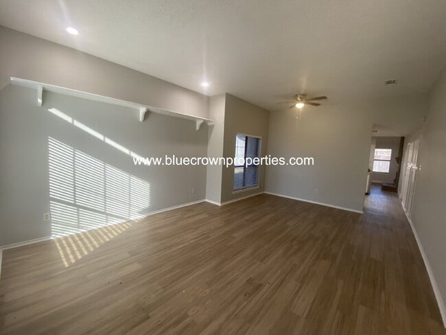 Photo - 1212 Case Dr