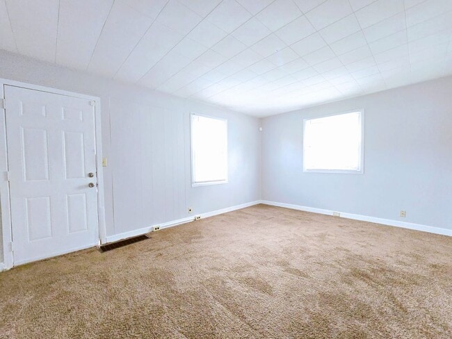 Photo - 729 N Elmer St