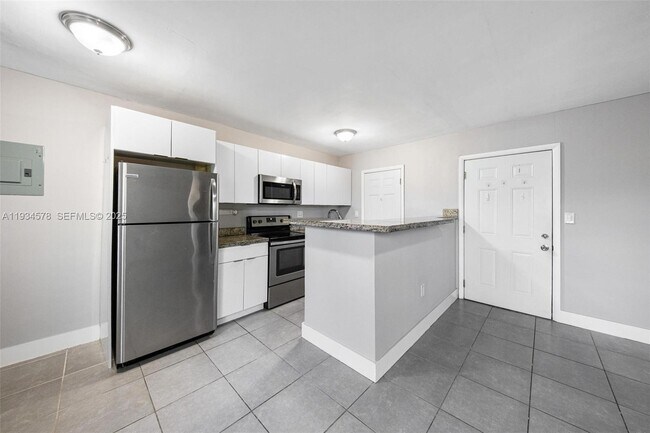 Photo - 1960 NE 161st St Unit 202