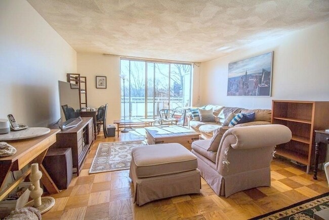 Building Photo - 41 Park St Unit 410 Rental