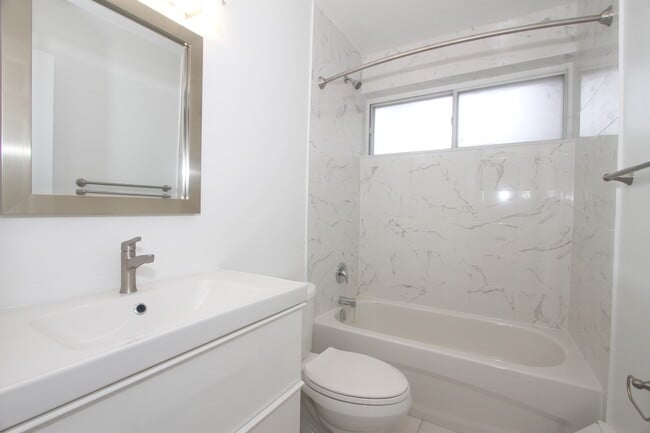 Photo - Lakebreeze Residences