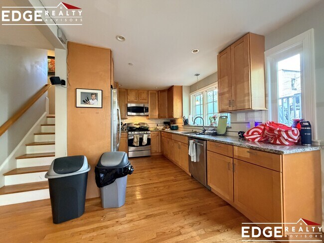 Photo - 39 Selkirk Rd