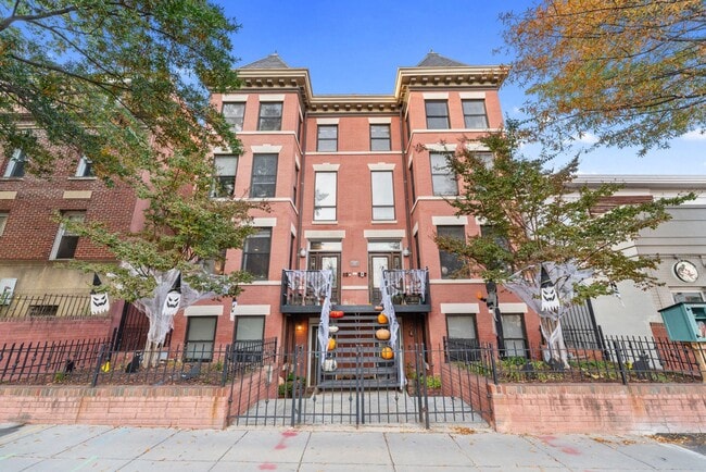 Building Photo - 1105 Park Rd NW Unit # 3