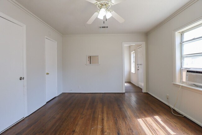 Photo - 1 Bedroom Duplex Available Immediately!