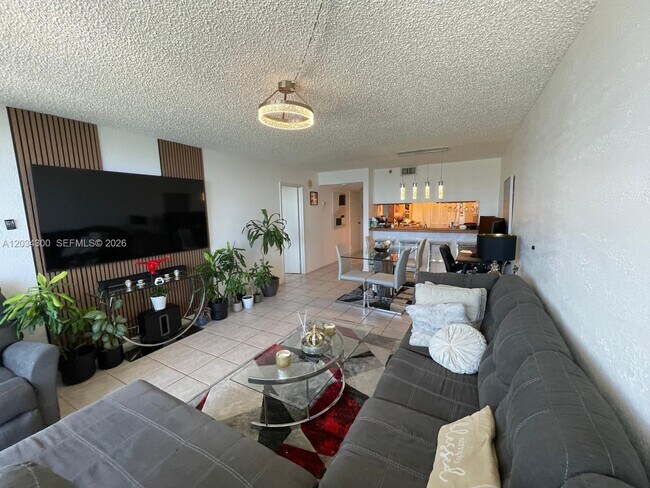 Photo - 555 NE 15th St Unit 33H