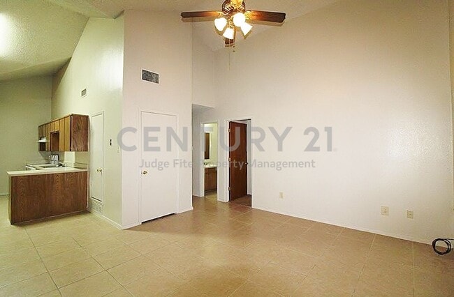 1110 Curtis Dr
