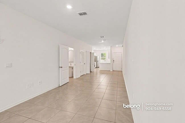 Photo - 253 Sage Br St