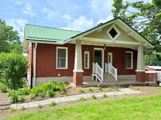 Photo - 1681 Linville Creek Rd House