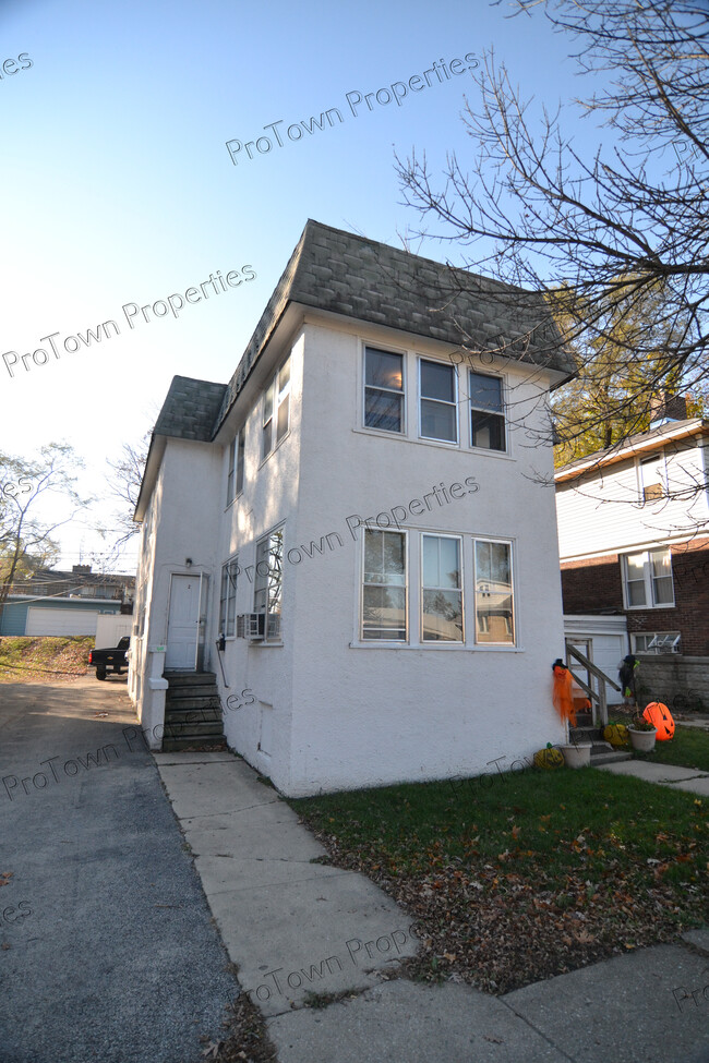 Photo - 712 Grant Ave Townhome