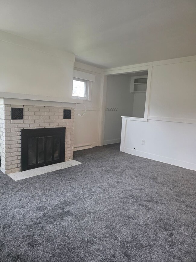 Photo - 397 Upper Oakwood Ave Unit B