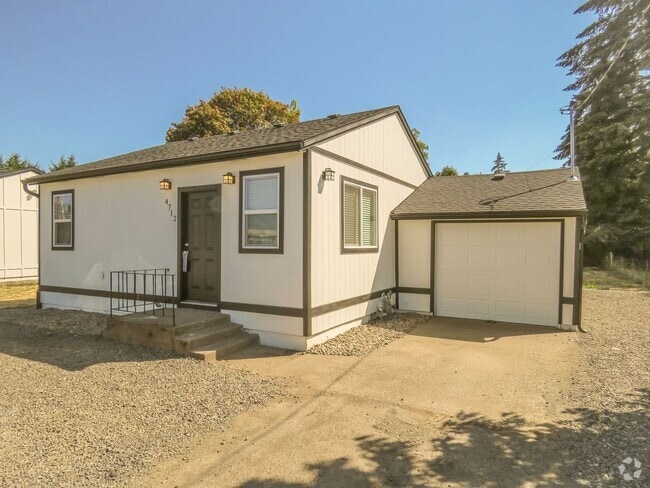 Building Photo - LANCASTER Unit 4712 Lancaster Dr NE Rental